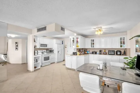 800 NE 195th Street Miami FL 33179
