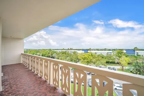 800 NE 195th Street Miami FL 33179