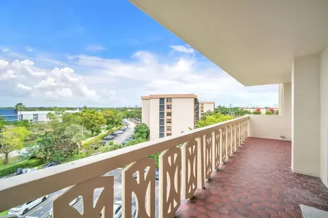800 NE 195th Street Miami FL 33179