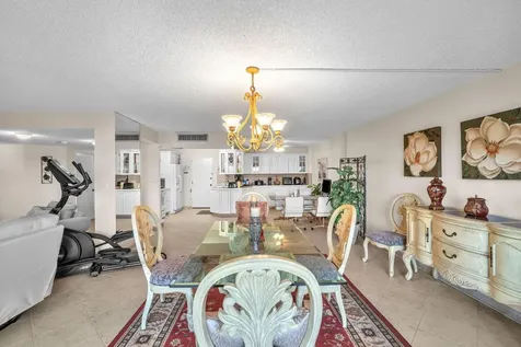 800 NE 195th Street Miami FL 33179