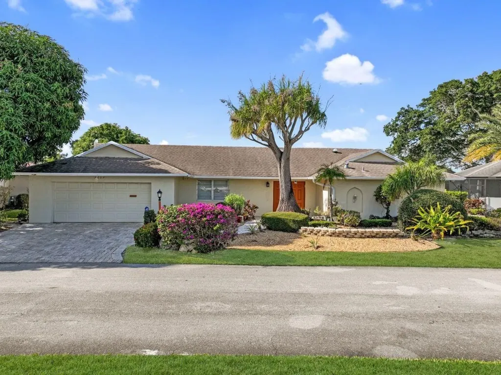 6207 Royal Poinciana Lane Tamarac FL 33319