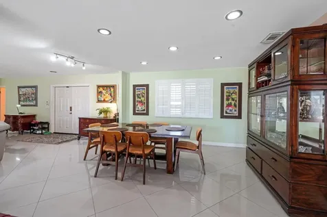6207 Royal Poinciana Lane Tamarac FL 33319