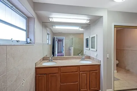 6207 Royal Poinciana Lane Tamarac FL 33319