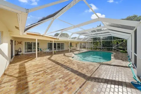 6207 Royal Poinciana Lane Tamarac FL 33319