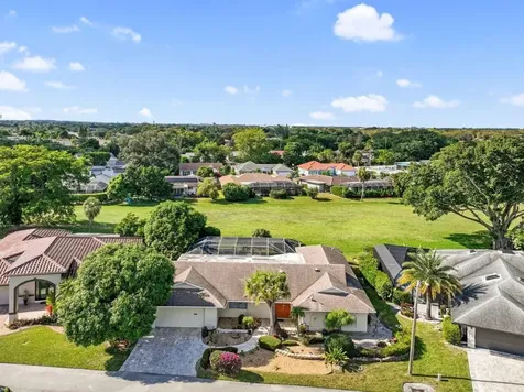 6207 Royal Poinciana Lane Tamarac FL 33319