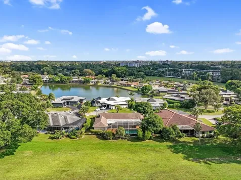 6207 Royal Poinciana Lane Tamarac FL 33319