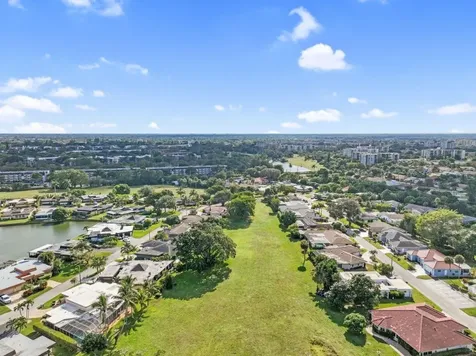 6207 Royal Poinciana Lane Tamarac FL 33319