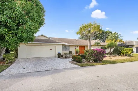 6207 Royal Poinciana Lane Tamarac FL 33319
