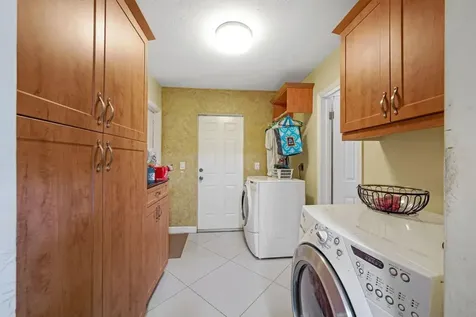 6207 Royal Poinciana Lane Tamarac FL 33319