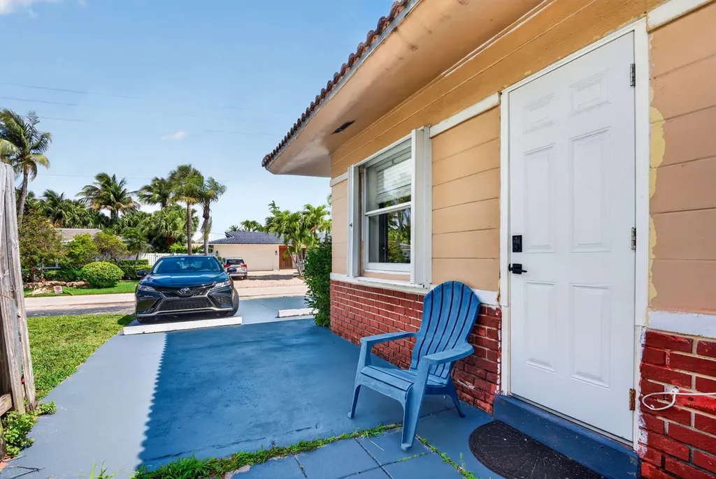 1932 NE 7th Street Deerfield Beach FL 33441