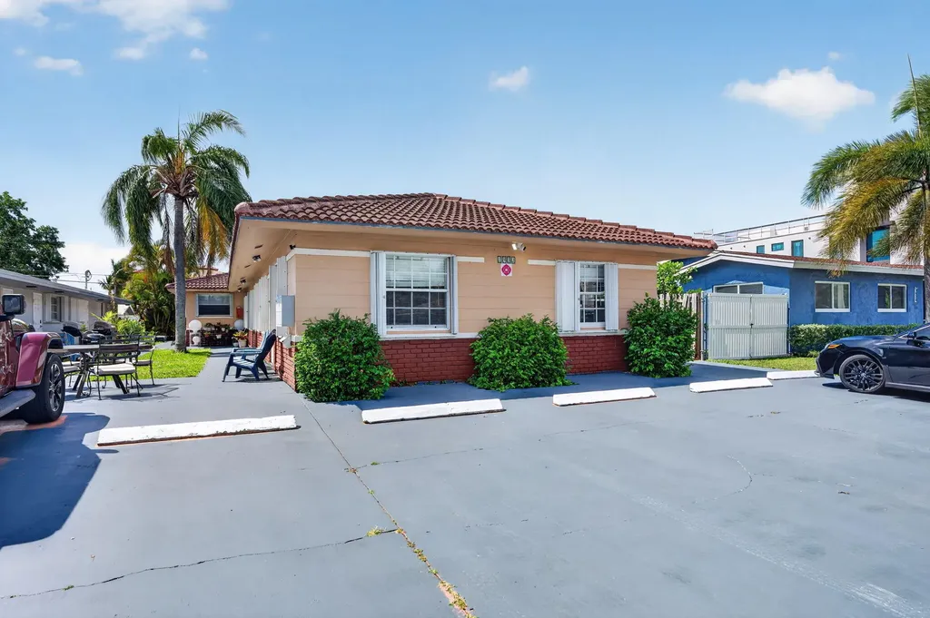 1932 NE 7th Street Deerfield Beach FL 33441