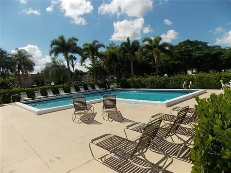 159 Lakeview Drive Weston FL 33326