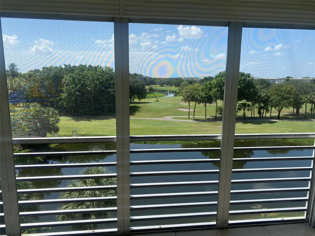 3510 Oaks Way Pompano Beach FL 33069