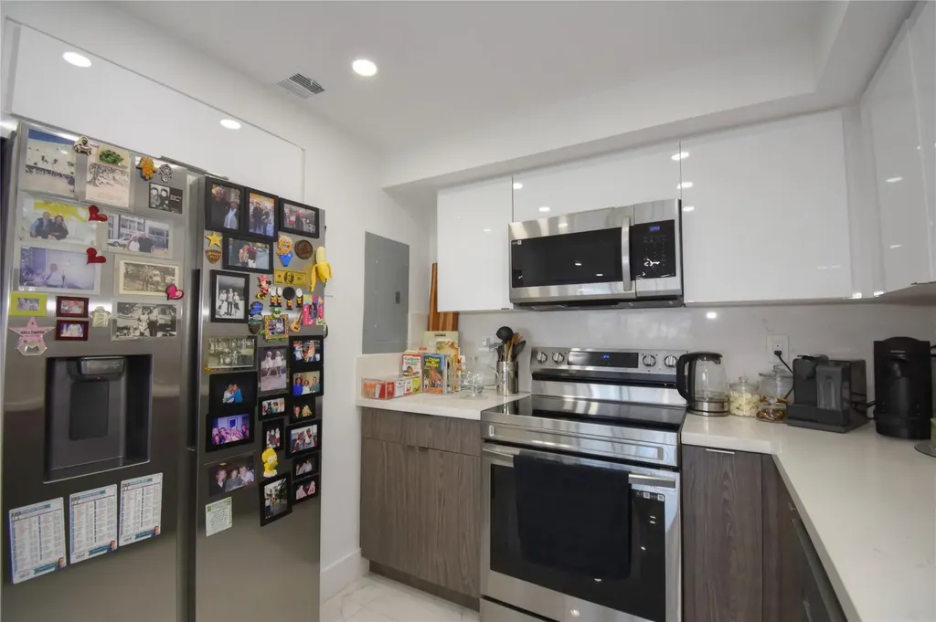 20301 W Country Club Drive Aventura FL 33180