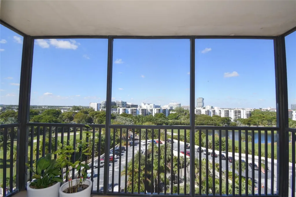 20301 W Country Club Drive Aventura FL 33180