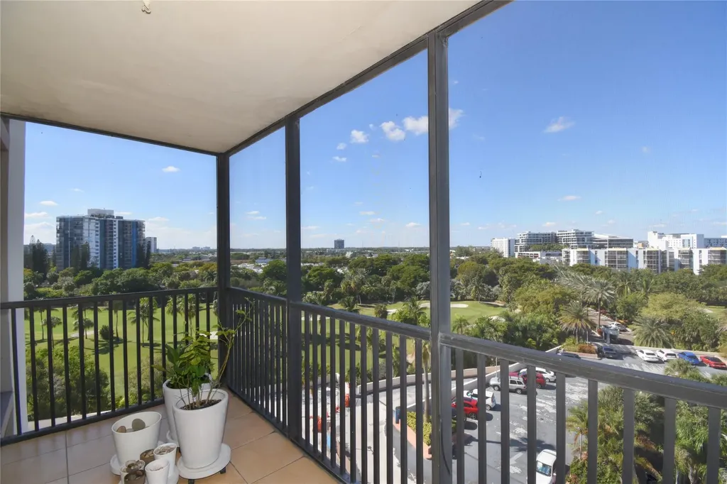 20301 W Country Club Drive Aventura FL 33180
