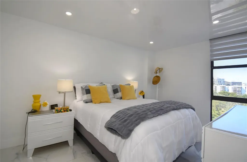 20301 W Country Club Drive Aventura FL 33180