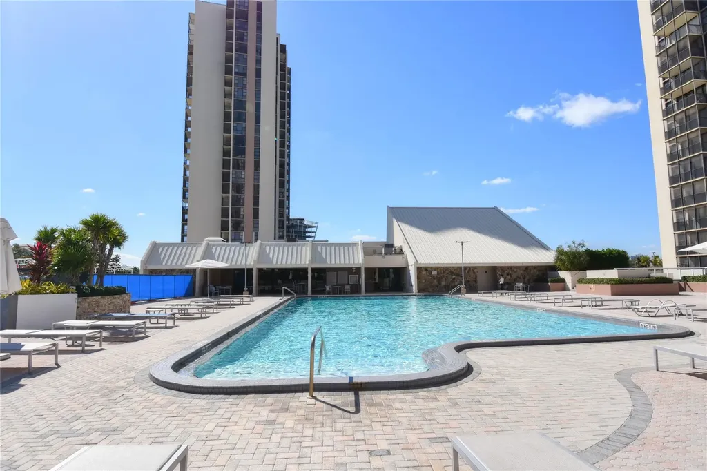 20301 W Country Club Drive Aventura FL 33180