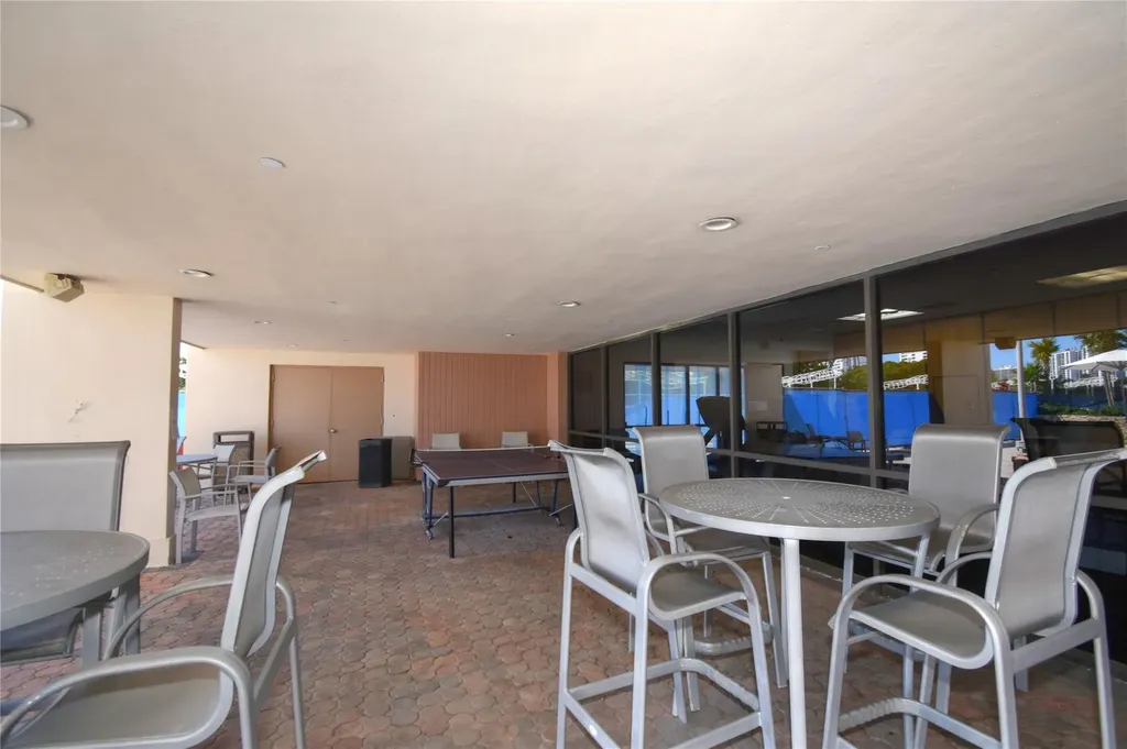 20301 W Country Club Drive Aventura FL 33180