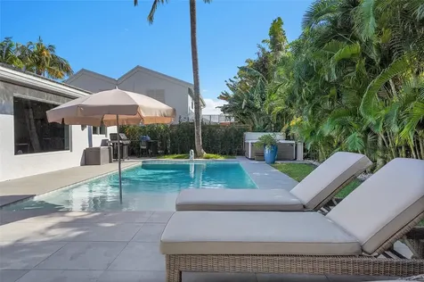 872 Appleby Street Boca Raton FL 33487