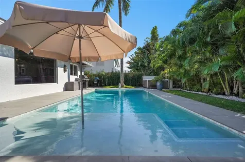 872 Appleby Street Boca Raton FL 33487