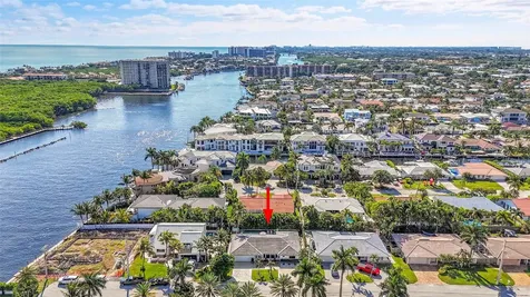 872 Appleby Street Boca Raton FL 33487