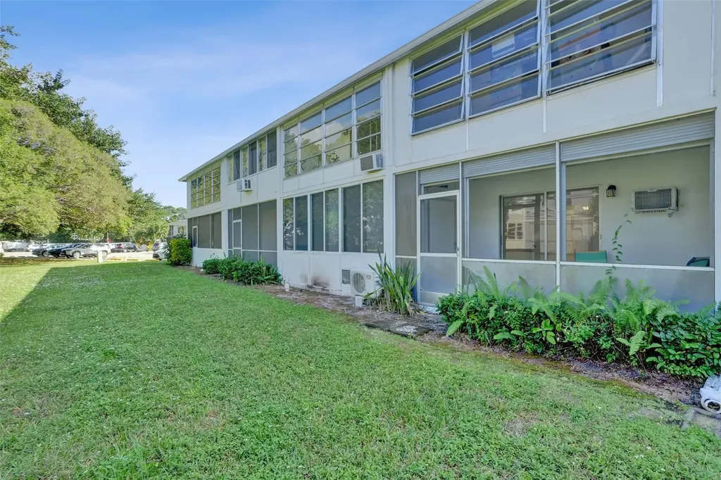 91 Tilford Deerfield Beach FL 33442