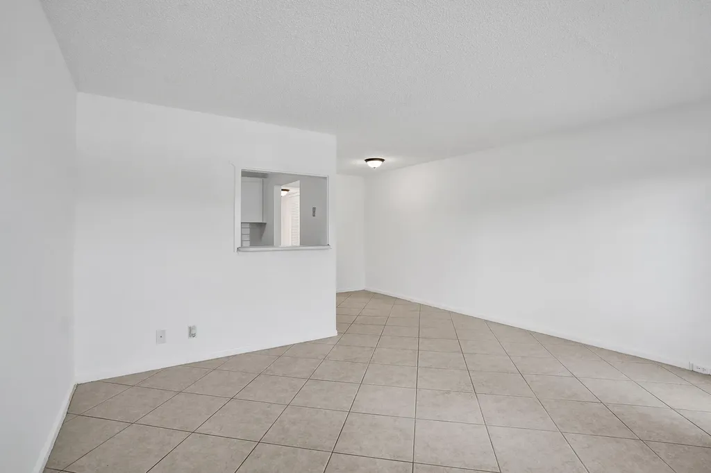 91 Tilford Deerfield Beach FL 33442