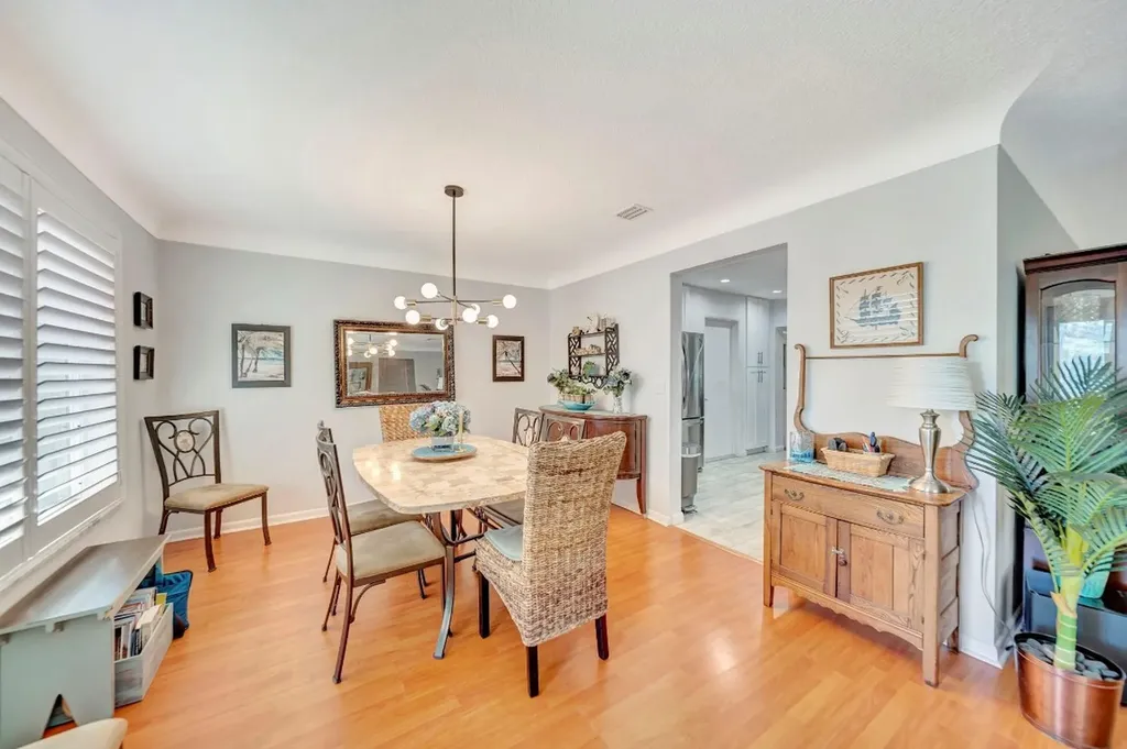 2611 NE 53rd Street Lighthouse Point FL 33064