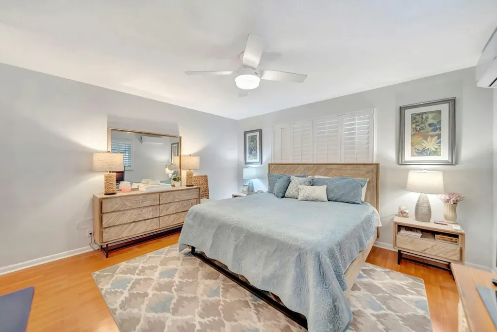 2611 NE 53rd Street Lighthouse Point FL 33064