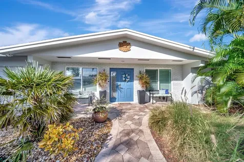 2611 NE 53rd Street Lighthouse Point FL 33064