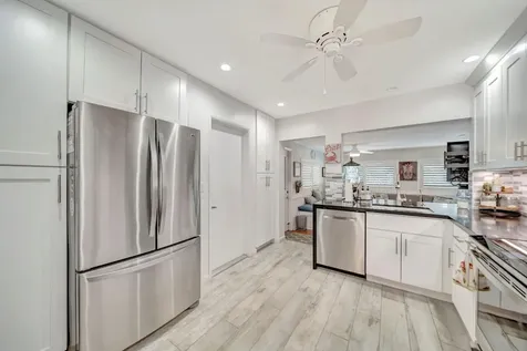 2611 NE 53rd Street Lighthouse Point FL 33064
