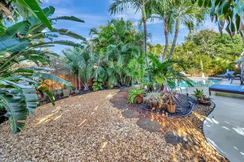 2611 NE 53rd Street Lighthouse Point FL 33064