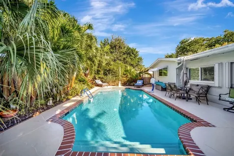 2611 NE 53rd Street Lighthouse Point FL 33064