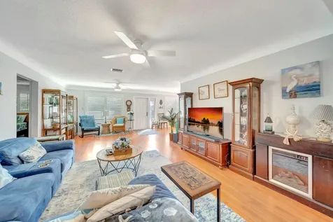 2611 NE 53rd Street Lighthouse Point FL 33064