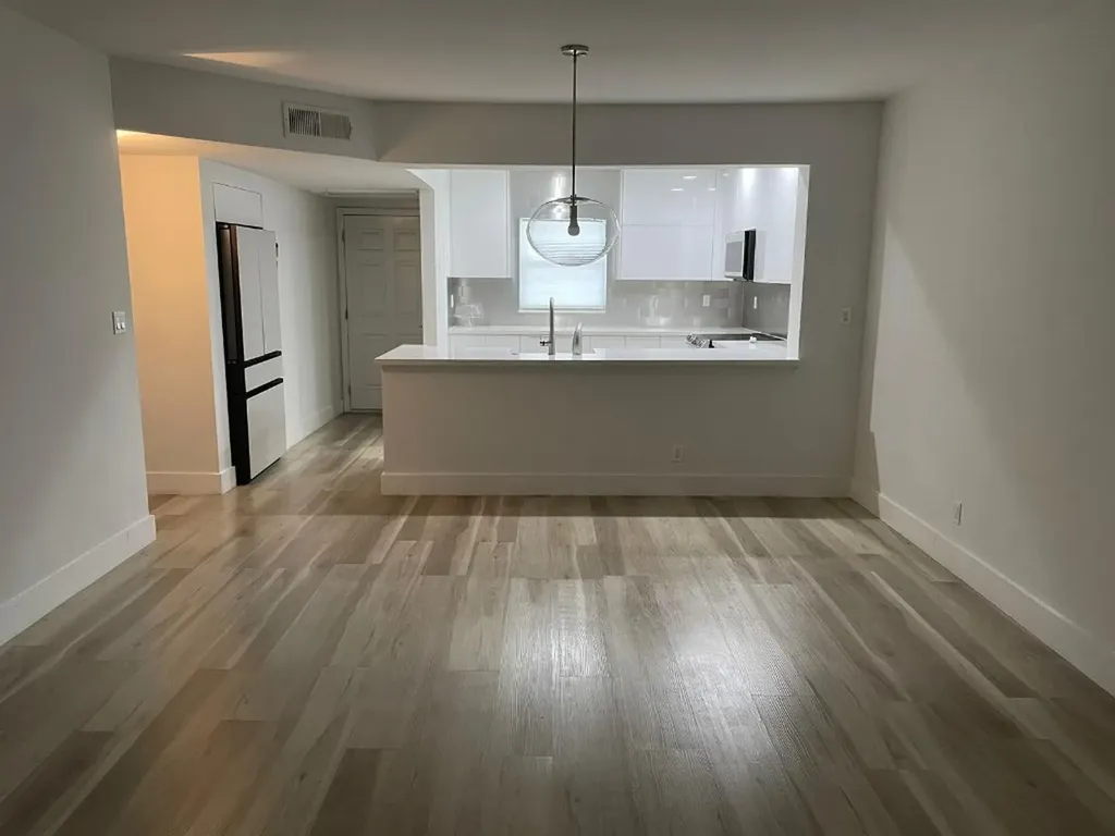 250 NE 20th Street Boca Raton FL 33431