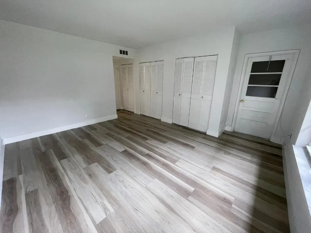 250 NE 20th Street Boca Raton FL 33431