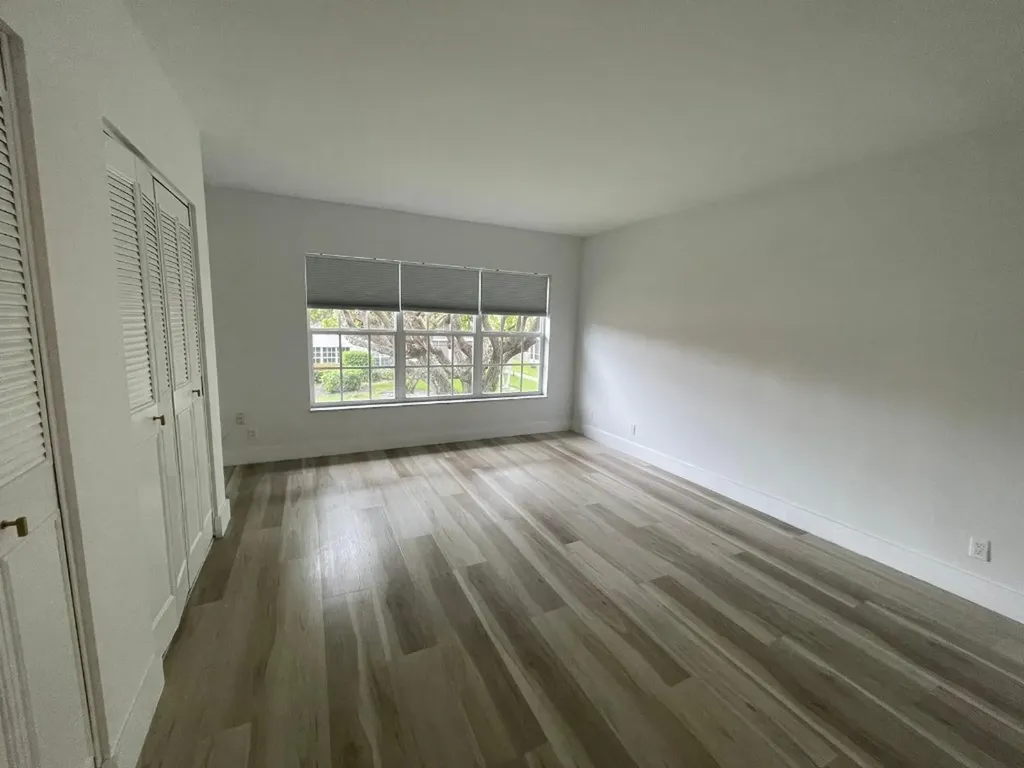 250 NE 20th Street Boca Raton FL 33431