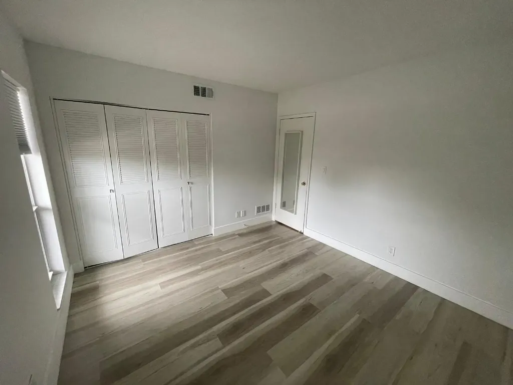 250 NE 20th Street Boca Raton FL 33431