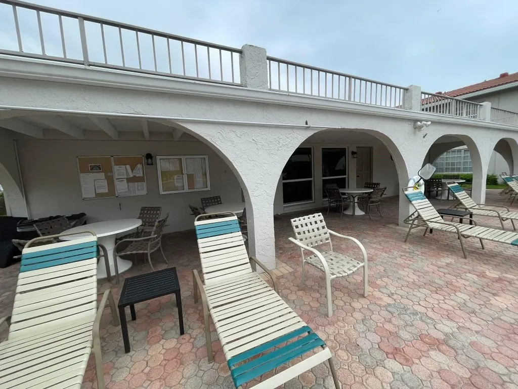 250 NE 20th Street Boca Raton FL 33431