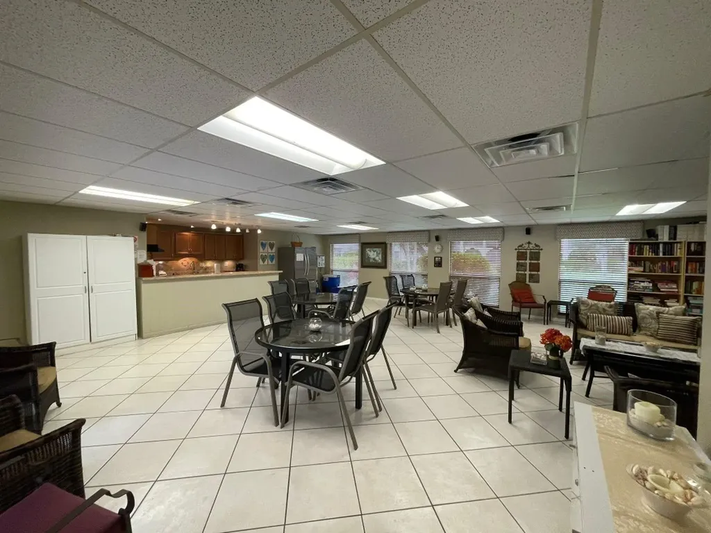 250 NE 20th Street Boca Raton FL 33431