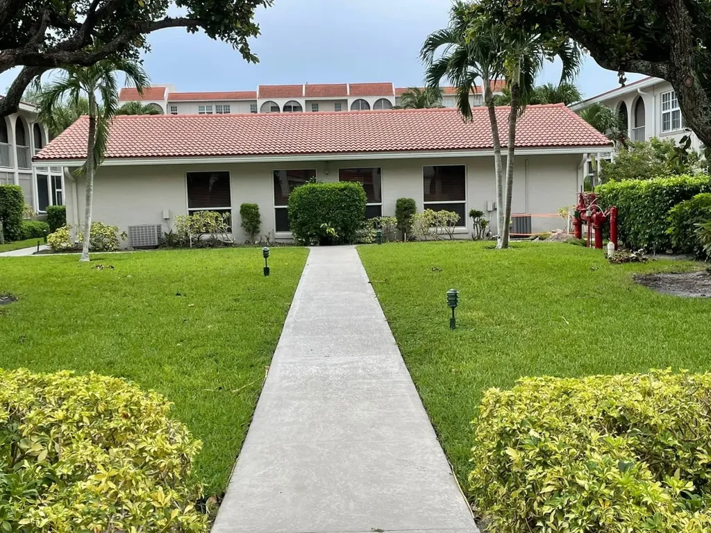 250 NE 20th Street Boca Raton FL 33431