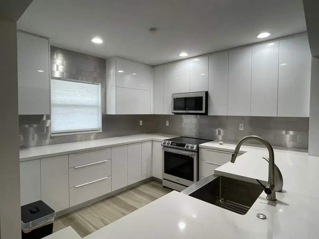 250 NE 20th Street Boca Raton FL 33431
