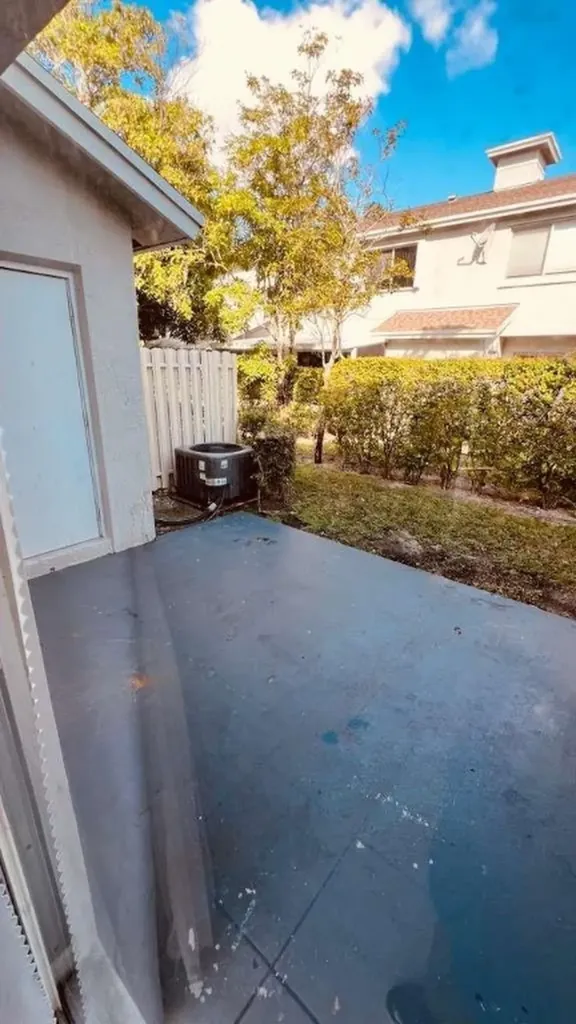 4735 SW 14th Street Deerfield Beach FL 33442
