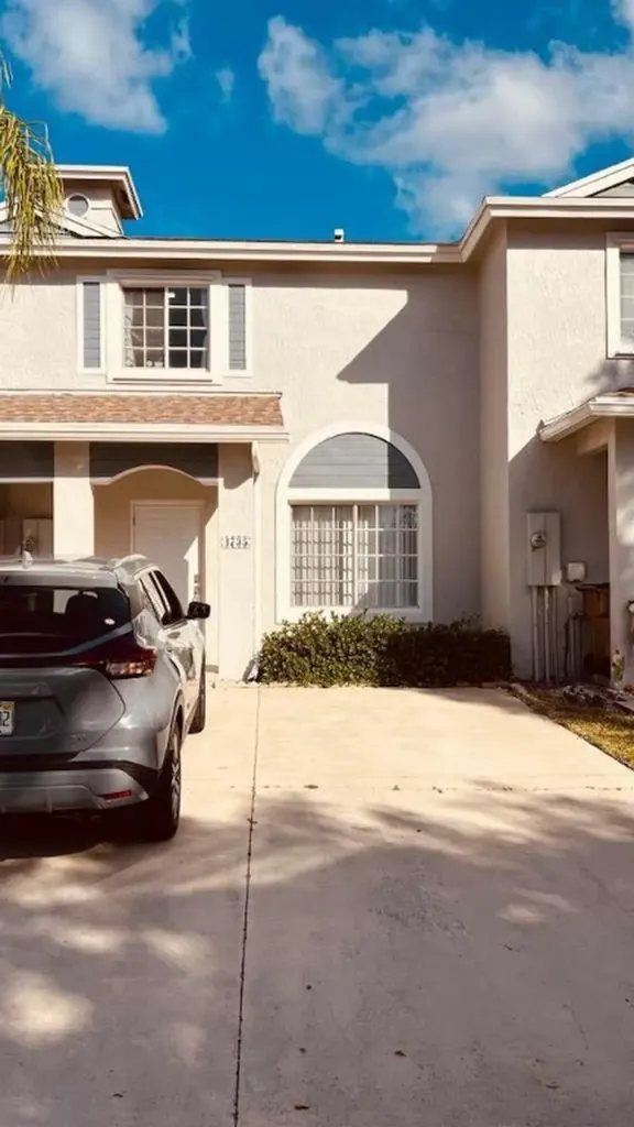 4735 SW 14th Street Deerfield Beach FL 33442