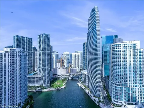 300 Biscayne Boulevard Way Miami FL 33131