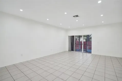 1003 NW 100th Avenue Pembroke Pines FL 33024