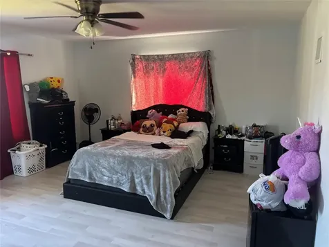 935 NE 33rd Street Oakland Park FL 33334
