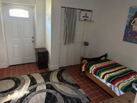 935 NE 33rd Street Oakland Park FL 33334