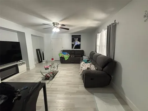 935 NE 33rd Street Oakland Park FL 33334